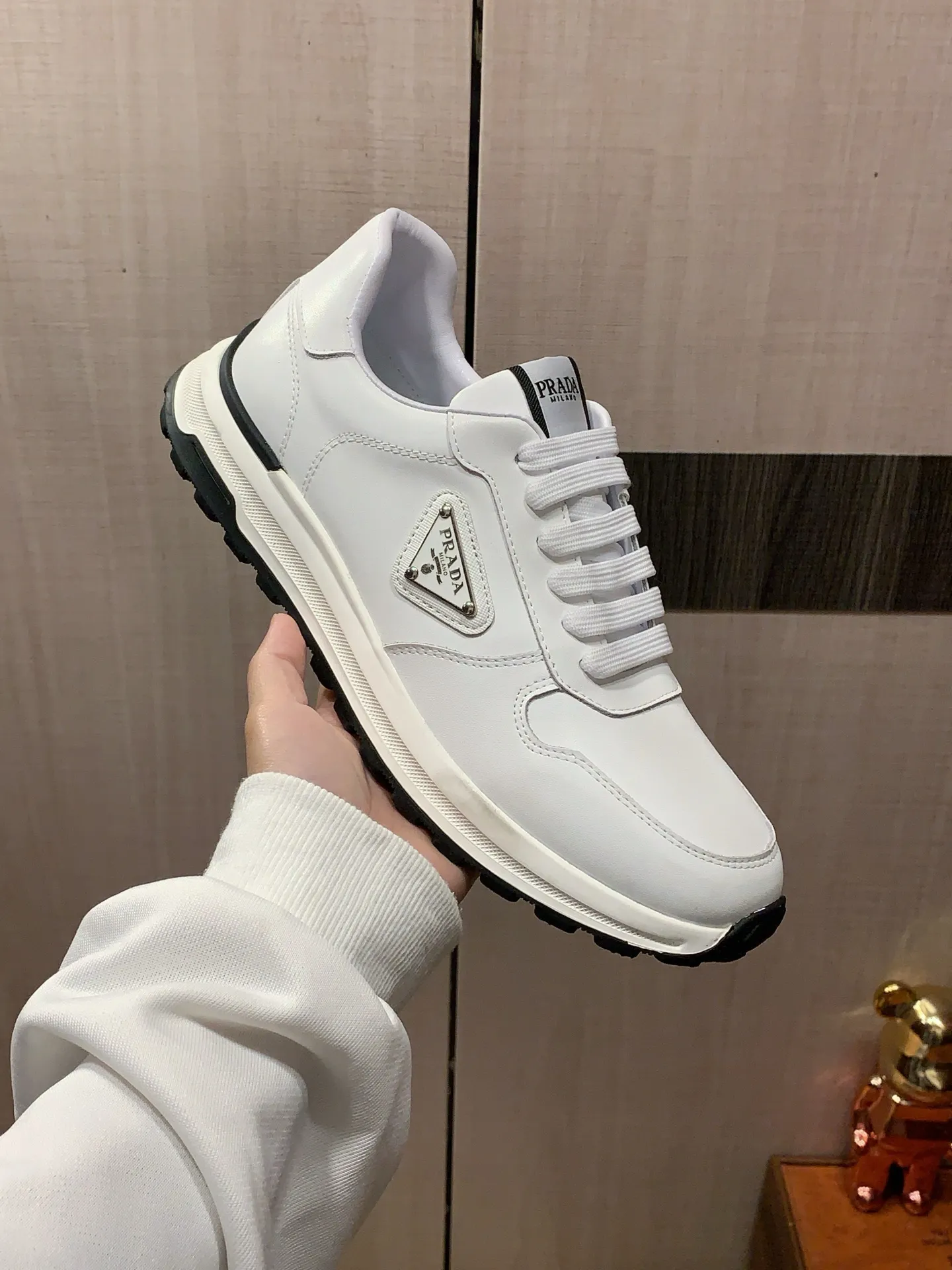 Men's Men's Shoes💰420💰💰🎩🎩[Lightning][Lightning] "PRADA*" The latest and most popular casual shoes, top brand [seduce] luxury~purchase, top~quality. [Strong] The upper is made of imported breathable cowhide with material ➕ breathable sheepskin feet (•) and fine workmanship. The original stylish and stylish soft rubber wear-resistant and non-slip outsole is light and comfortable on the feet. The real thing looks better when photographed. 122: code: 38-44, 2️⃣ colors selected